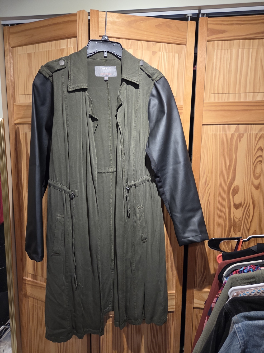 torrid Olive Utility Trench with Black Faux-Leather Sleeves. Adjustable Waist